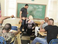 Alena Croft - Gangbang a suliban