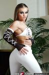 Rita Faltoyano primește o sculă în păsărica ei