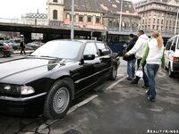 Pizda lui Kathia Nobili este futută de doi tipi