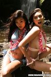 Lucy L și Tera Patrick la cascadă