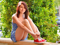 Lexi adolescenta cu sani amatori