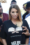 Brooklyn Chase scule negre sucks