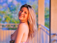 Callie Lavalley își arată corpul