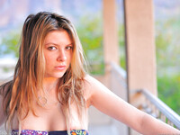 Callie Lavalley își arată corpul