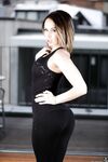 Aleska Diamond - Cocoș negru în păsărică