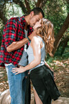 Kristen Scott fute în aer liber