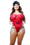Callie Brooks face un duş cu spermă proaspătă după ce suge şi călăreşte o sculă tânără
