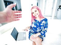 Fată matură cu părul roz Aaliyah Dragostea primeşte doza rece într-un pov