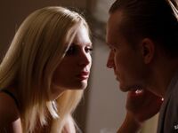 Fete blonde fermecătoare cu sex în trei sălbatic - Candee Licious și Fanta Sie sex fierbinte