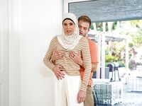 Abby Somers, pasiune hijab mama, este în căutarea pentru sex greu