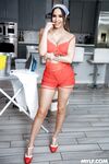 Frumoasă casnică. Desiree Dulce luminează coada iubitului ei