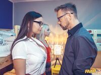 Sofia lee és marilyn sugar osztozik a nagy lüktető farkon