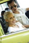 Nesty zâmbitoare blondă adolescent, obtinerea futut în aer liber