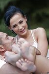 Fotbalistul cu părul negru Nicole dragoste cu sâni naturali futut în parc