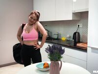 Mary Candy după sex oral futut din spate