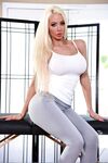 Nicolette Shea maseuza șmecheră milf