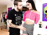 Emily Willis sex dur