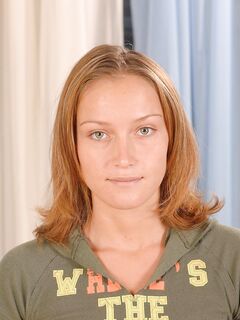 Kathia Nobili și vibratorul de sticlă