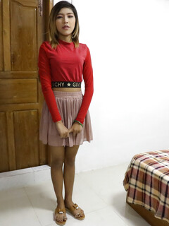 Jhenn tânăra adolescentă asiatică
