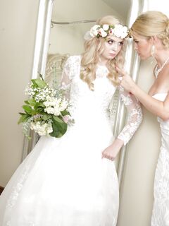 Young Bride Lexi Lore Hard Share Coada cu Mostoha