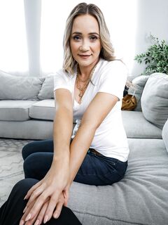 Rachel Ramsey's eyeore doamnă devine sex dur în Lingerie