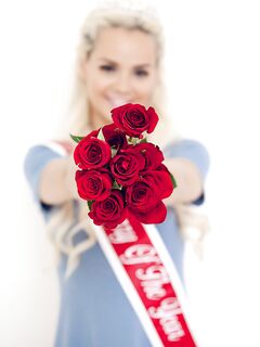 Elsa Jean - Puicuță adolescentă sexy
