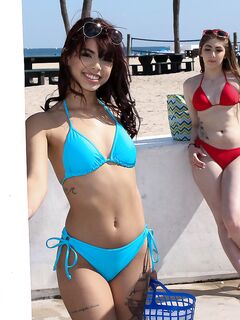 Gina Valentina și Kobi Brian - Lingere de păsărică