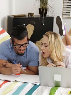 Cory Chase și Carter Cruise sex triplu
